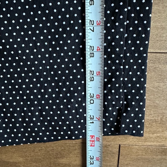 Polka Dot Capri Pants - Picture 3 of 4